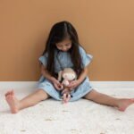 Lėlė Ana su paukšteliu Little Dutch